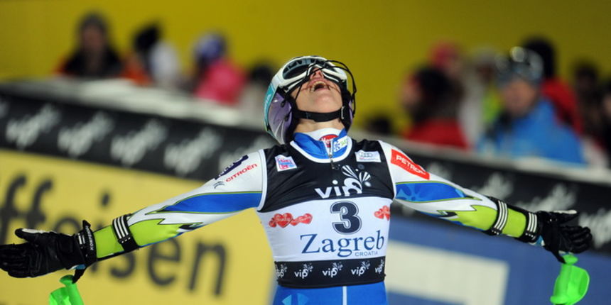 Zagreb, 030112.
Sljeme – Vip Snow Queen Trophy 2012.
Slalomska utrka FIS Svjetskog kupa na Sljemenu za zene.
Na slici: Tina Maze slovenska skijasica drugoplasirana slavi na ciljnoj ravnini.
Foto: Drago Sopta / CROPIX Zagreb, 030112.
Sljeme – Vip Snow Queen Trophy 2012.
Slalomska utrka FIS Svjetskog kupa na Sljemenu za zene.
Na slici: Tina Maze slovenska skijasica drugoplasirana slavi na ciljnoj ravnini.
Foto: Drago Sopta / CROPIX