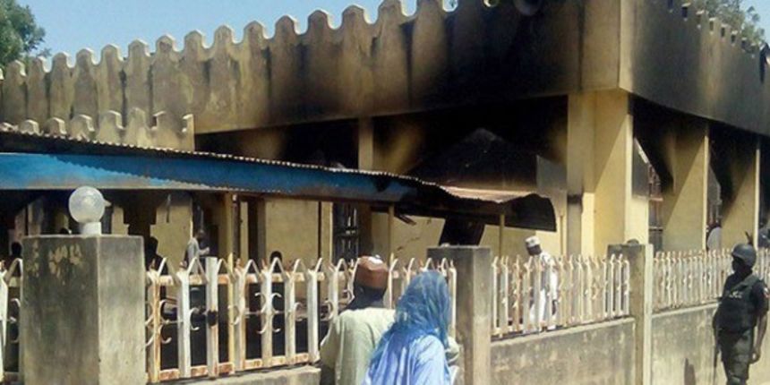 Nigerija: 64 mrtva u trostrukom napadu na džamiju Nigerija: 64 mrtva u trostrukom napadu na džamiju