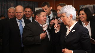 Zadar, 031111. 
Hotel Kolovare.
Predsjednica Vlade RH  Jadranka Kosor u drustvu svojih ministara Bozidara Kalmete, Petra Cobankovica, Jasena Mesica i Branka Bacica otvorila je 21. medjunarodnu manifestaciju vinogradara i vinara Sabatina 2011.
Na slici: Pe