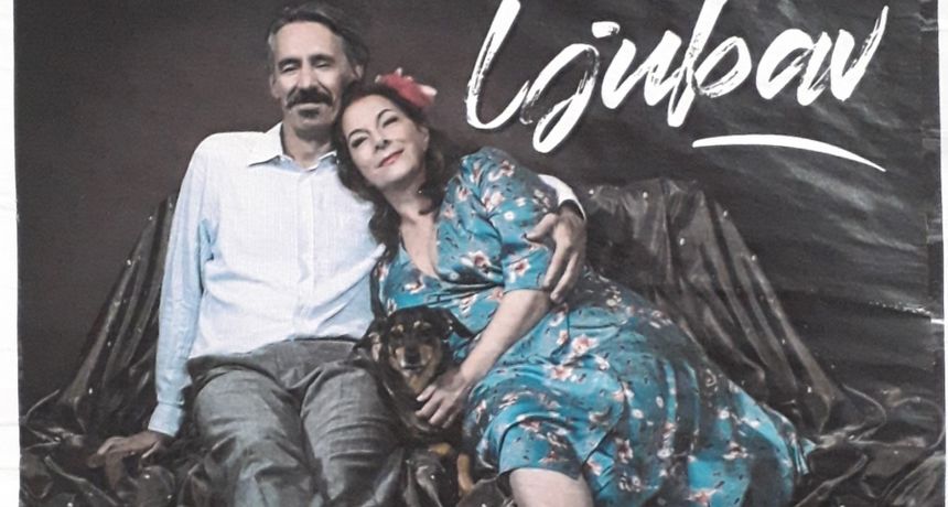 Kazališna predstava “Uvijek će nam ostati ljubav” na Narodnom trgu