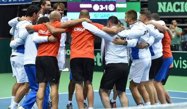 Davis Cup: Fešta nakon pobjede Marina Čilića nad Richardom Gasquetom i osiguranog plasmana u finale Davis Cupa. Photo: Hrvoje Jelavić/PIXSELL