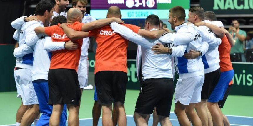 Davis Cup: Fešta nakon pobjede Marina Čilića nad Richardom Gasquetom i osiguranog plasmana u finale Davis Cupa. Photo: Hrvoje Jelavić/PIXSELL Davis Cup: Fešta nakon pobjede Marina Čilića nad Richardom Gasquetom i osiguranog plasmana u finale Davis Cupa. Photo: Hrvoje Jelavić/PIXSELL