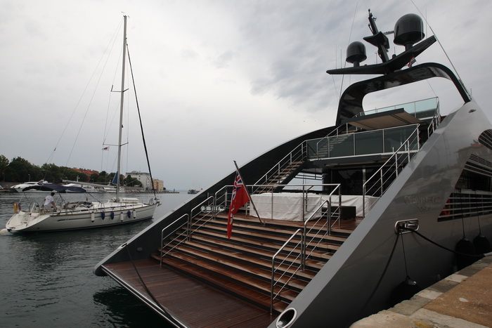Zadar, 300611.
Neobicna jahta Ocean Emarald u zadarskoj marini Tankerkomerc. Jahta plovi pod zastavom Velike Britanije a dudacka je 36 metara.
Foto: Vladimir Ivanov / CROPIX Zadar, 300611.
Neobicna jahta Ocean Emarald u zadarskoj marini Tankerkomerc. Jahta plovi pod zastavom Velike Britanije a dudacka je 36 metara.
Foto: Vladimir Ivanov / CROPIX