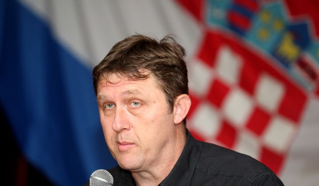 Zadar, 120412.
HVIDRA Zadar u Domu sindikata odrzala je skuptinu na kojoj izabire nove ljude za tijela Udruge koja broji 1.300 clanova, donosi i odluku o promjeni osobe za zastupanje HVIDRE koju je do sada zastupao Ivica Arbanas.
Nafotografiji : Ivica Arb