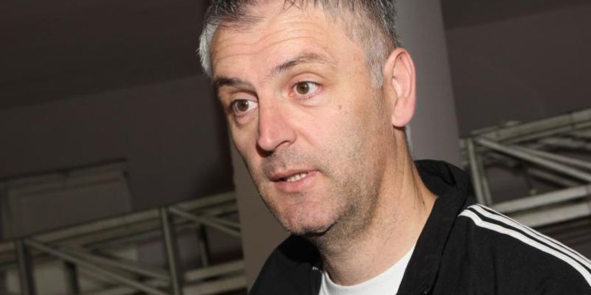 15.11.2013., Sibenik – Tiskovnu konferenciju su odrzali na baldekinu i trener Ivan Velic i igrac Dalibor Persic ispred Jolly – Jadranska banka uoci derbija sa GKK Sibenik. Photo: Dusko Jaramaz/PIXSELL