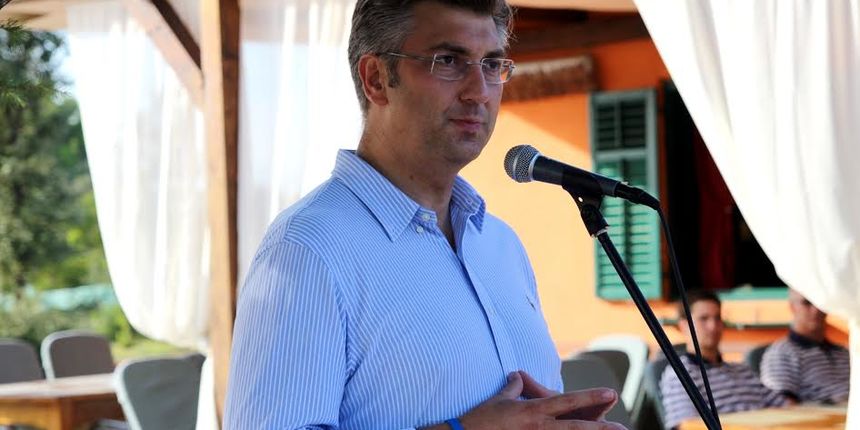 Andrej Plenković, Kraljevski vinogradi