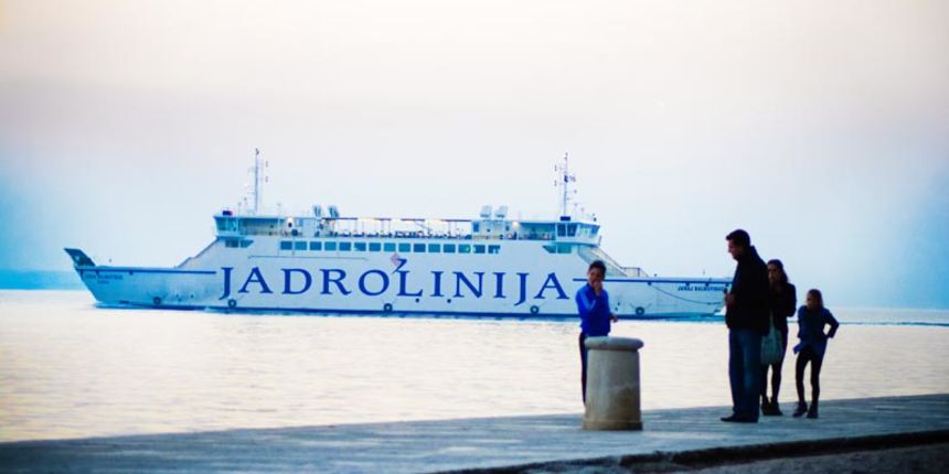Đir po gradu, ponedjeljak 17. ožujka, trajekt, jadrolinija, riva
