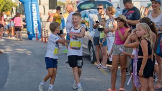 17. atletska utrka Cvjetnom obalom od Sv.Filipa i Jakova do Turnja i natrag 17. atletska utrka Cvjetnom obalom od Sv.Filipa i Jakova do Turnja i natrag