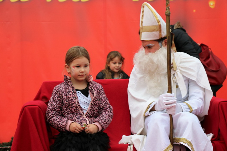 Sveti Nikola darivao mališane na Viru, Krampus bez posla Sveti Nikola darivao mališane na Viru, Krampus bez posla