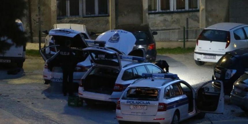 14.03.2015., stadion Poljud, Split – MAXtv 1. HNL, 25. kolo, HNK Hajduk – GNK Dinamo. Nakon zavrsetka utakmice pored Zrinsko-Frankopanske ulice doslo je do sukoba navijaca i policije te je unisteno nekoliko policijskih vozila. Photo: Ivo Cagalj/PIXSELL 14.03.2015., stadion Poljud, Split – MAXtv 1. HNL, 25. kolo, HNK Hajduk – GNK Dinamo. Nakon zavrsetka utakmice pored Zrinsko-Frankopanske ulice doslo je do sukoba navijaca i policije te je unisteno nekoliko policijskih vozila. Photo: Ivo Cagalj/PIXSELL