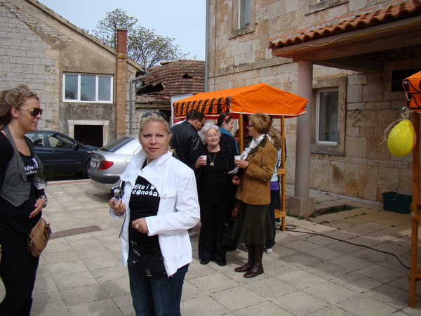 Humanitani uskrsni konvoj Zadar – Oklaj