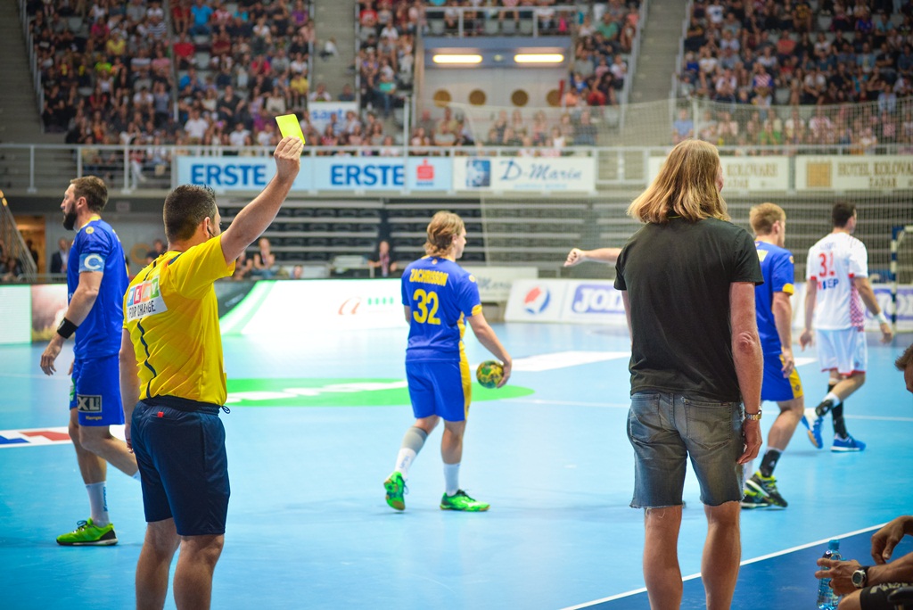 U doista sjajnoj atmosferi koju je stvorilo oko 5000 navijača iz cijele Hrvatske, naši su rukometni reprezentativci remizirali sa Švedskom i to s rezultatom 25-25. Bila je to ‘kaubojima’ pretposljednja pripremna utakmica uoči Olimpijskih igara