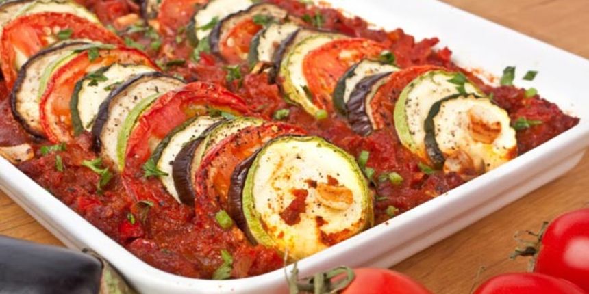 Zapečeno povrće u umaku od rajčice Zapečeno povrće u umaku od rajčice