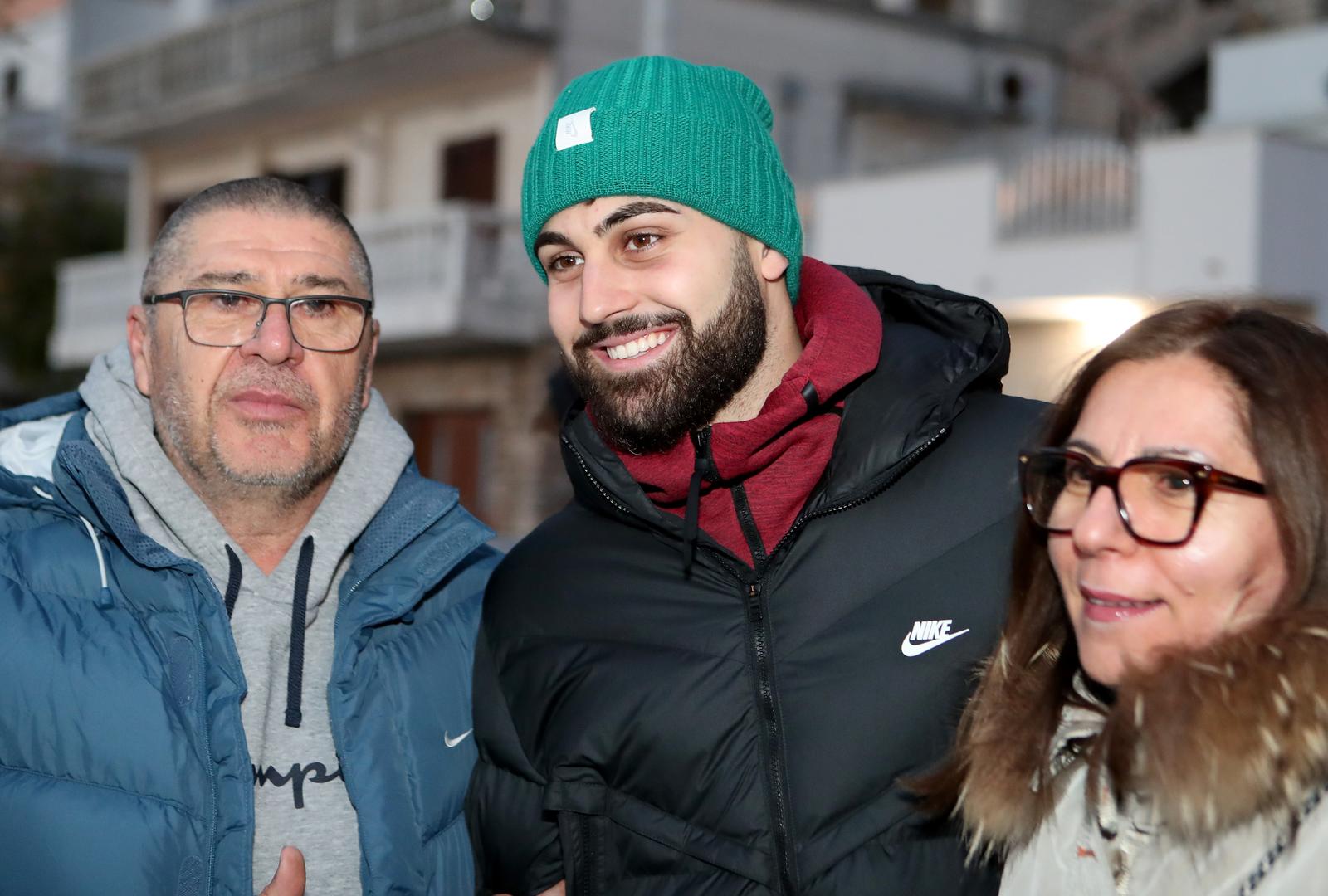 Veličanstveni doček brončanog Joška Gvardiola @ Novigrad Veličanstveni doček brončanog Joška Gvardiola @ Novigrad