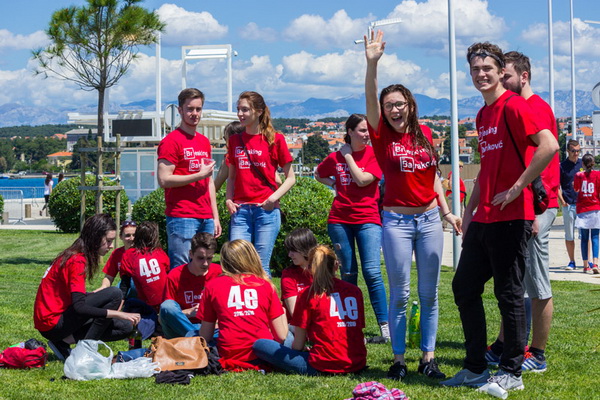 Ludijada maturanata na zadarskoj rivi 17. svibnja 2016. Foto: Bojan Bogdanić