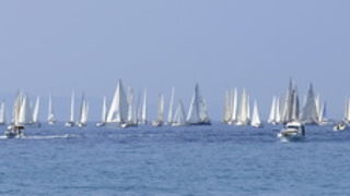 Split, 240911.
Na 80.Mrduja jubilarnoj regati izislo 242 plovila u borbu za veliki trofej. Na startu vjetar nije bio naklonjen jedrilicarima pa su mnogi satima plutali u bonaci.
Na slici: regata.
Foto: Jadran Babic / CROPIX