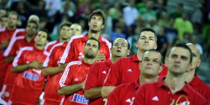 Ljubljana (Slovenija), 080811.
Center Stozice.
Prijateljski kosarkaski turnir ‘Adecco Pokal EX-YU 2011, na kojem sudjeluju zemlje bivse Jugoslavije: Makedonija, BiH, Hrvatska, Crna Gora, Srbija i Slovenija.
Utakmica Hrvatska – Slovenija
Na slici: Hrvatska Ljubljana (Slovenija), 080811.
Center Stozice.
Prijateljski kosarkaski turnir ‘Adecco Pokal EX-YU 2011, na kojem sudjeluju zemlje bivse Jugoslavije: Makedonija, BiH, Hrvatska, Crna Gora, Srbija i Slovenija.
Utakmica Hrvatska – Slovenija
Na slici: Hrvatska