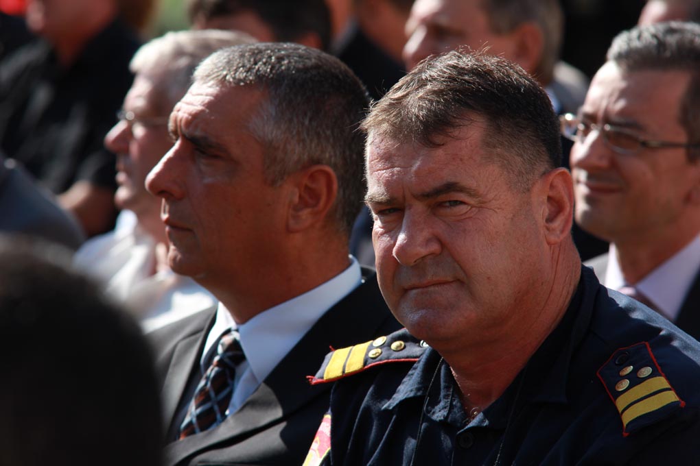 U prigodi Dana hrvatske policije i njihovog zaštitnika Sv.Mihovila danas je u PU Zadarskoj održana prigodna svečanost.U nastavku svečanosti, pokaznu vježbu samoobrane izveli su pripadnici interventne jedinice PU Zadarske te su podijeljena priznanja nagrađ U prigodi Dana hrvatske policije i njihovog zaštitnika Sv.Mihovila danas je u PU Zadarskoj održana prigodna svečanost.U nastavku svečanosti, pokaznu vježbu samoobrane izveli su pripadnici interventne jedinice PU Zadarske te su podijeljena priznanja nagrađ