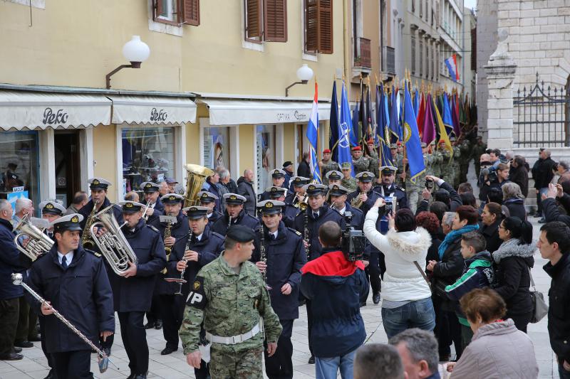 21.01.2014., Zadar – Mimohod postrojbi sudionica operacije akcija Maslenica s ratnim zastavama, uz pratnju orkestra Oruzanih snaga RH. Photo: Filip Brala/PIXSELL 21.01.2014., Zadar – Mimohod postrojbi sudionica operacije akcija Maslenica s ratnim zastavama, uz pratnju orkestra Oruzanih snaga RH. Photo: Filip Brala/PIXSELL