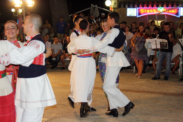 Biograd na Moru: Zavrsna priredba Ljetne skole folklora