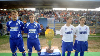 Sibenik ,050510.
Stadion Subicevac.
Druga utakmica finala Kupa RH NK Sibenik NK Hajduk (Split).
Na slici: pokal na stadionu.
Foto: Niksa Stipanicev / CROPIX