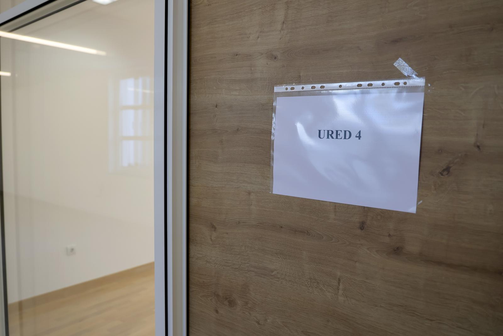Uručenje ugovora udrugama i organizacijama @ Centar za mlade