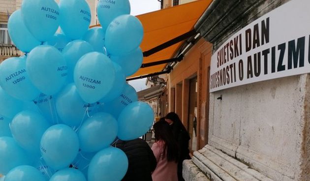 Na Narodnom trgu obilježen Svjetski dan svjesnosti o autizmu