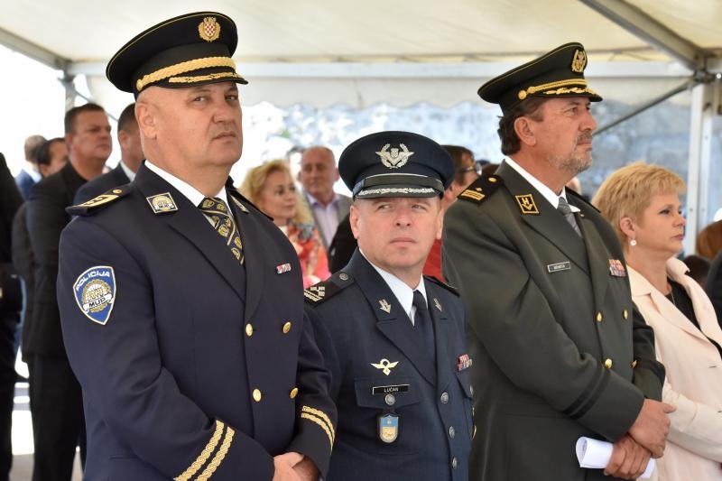 Zadar danas obiljezava 25. obljetnicu obrane Grada. 6. listopada 1991. otporom hrvatskih branitelja sprijecen je prodor srpskih snaga u grad. Kod spomen obiljezja na Dracevcu odrzan je svecani skup. Photo: Dino Stanin/PIXSELL