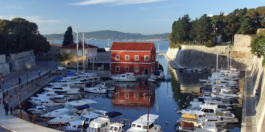 Đir po gradu 18. listopada 2012., Foša. foto: Leonard Kvarantan