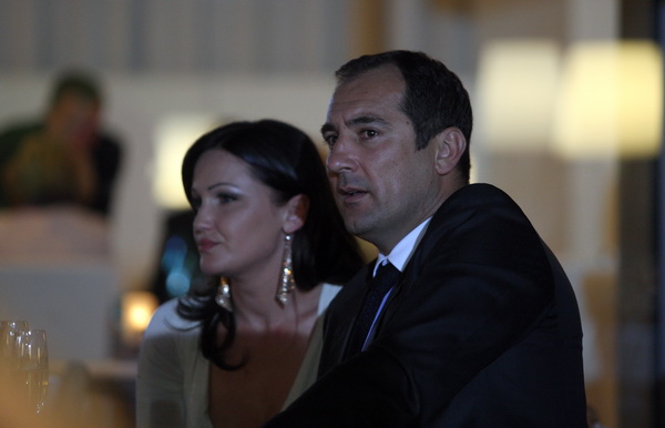 Zadar, 040512.
Falkensteiner Hotel & Spa Iadera u Punta Skali u Petrcanima kraj Zadra. Investicija vrijedna 160 milijuna eura prema rijecima celnih ljudi isplatila se. Hotel koji je otvoren lani u srpnju, danas je otvoren i sluzbeno. Na otvorenju su bile Zadar, 040512.
Falkensteiner Hotel & Spa Iadera u Punta Skali u Petrcanima kraj Zadra. Investicija vrijedna 160 milijuna eura prema rijecima celnih ljudi isplatila se. Hotel koji je otvoren lani u srpnju, danas je otvoren i sluzbeno. Na otvorenju su bile