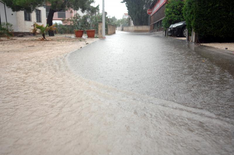 Otok Vir gotovo je potopljen uslijed jakog kišnog i grmljavinskog nevremena koje traje već drugi dan, Photo: Damir Špehar/PIXSELL Otok Vir gotovo je potopljen uslijed jakog kišnog i grmljavinskog nevremena koje traje već drugi dan, Photo: Damir Špehar/PIXSELL