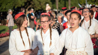 11. Gastol stol na biogradskoj rivi. Foto: Vinko Pešić 11. Gastol stol na biogradskoj rivi. Foto: Vinko Pešić