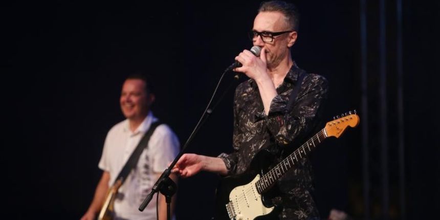 Tradicionalnim povlacenjem uzeta izmedu Gradskih cetvrti Gaza i Banija u kojoj su pobijedili Banijanci, paljenjem krijesova na obalama Kupe te koncertom Songkillersa odrzana tradicionalna manifestacija Ivanjskih krijesova. Photo: Kristina Stedul Fabac/PI Tradicionalnim povlacenjem uzeta izmedu Gradskih cetvrti Gaza i Banija u kojoj su pobijedili Banijanci, paljenjem krijesova na obalama Kupe te koncertom Songkillersa odrzana tradicionalna manifestacija Ivanjskih krijesova. Photo: Kristina Stedul Fabac/PI