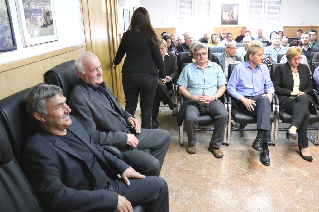 Delegacija Južnomoravske regije u posjeti otoku Viru Delegacija Južnomoravske regije u posjeti otoku Viru