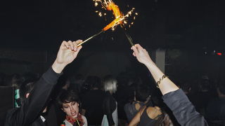 Vodice, 241210.
U kaficu te nocnom klubu Opijum, Vodicani su Bozic docekali u ugodnom i romanticnom raspolozenju uz grupu Urban & 4.
Foto: Marija Mihic / CROPIX