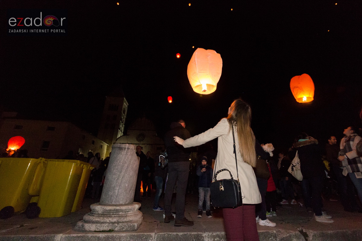 Humanitarni svjetlosni spektakl “Zaželi ljubav” na zadarskom Forumu, 18. veljače 2017. Humanitarni svjetlosni spektakl “Zaželi ljubav” na zadarskom Forumu, 18. veljače 2017.