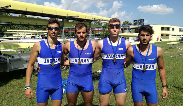 VK Jadran – četverac bez kormilara juniora u sastavu Dominik Cimera, Ivan Grancarić, Tonči Bezinović i Stipe Vujević