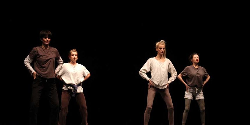 Kazalište KNAP i Umjetnička organizacija Kravice, predstava “Glumice&to”; foto Iva Perinčić Kazalište KNAP i Umjetnička organizacija Kravice, predstava “Glumice&to”; foto Iva Perinčić