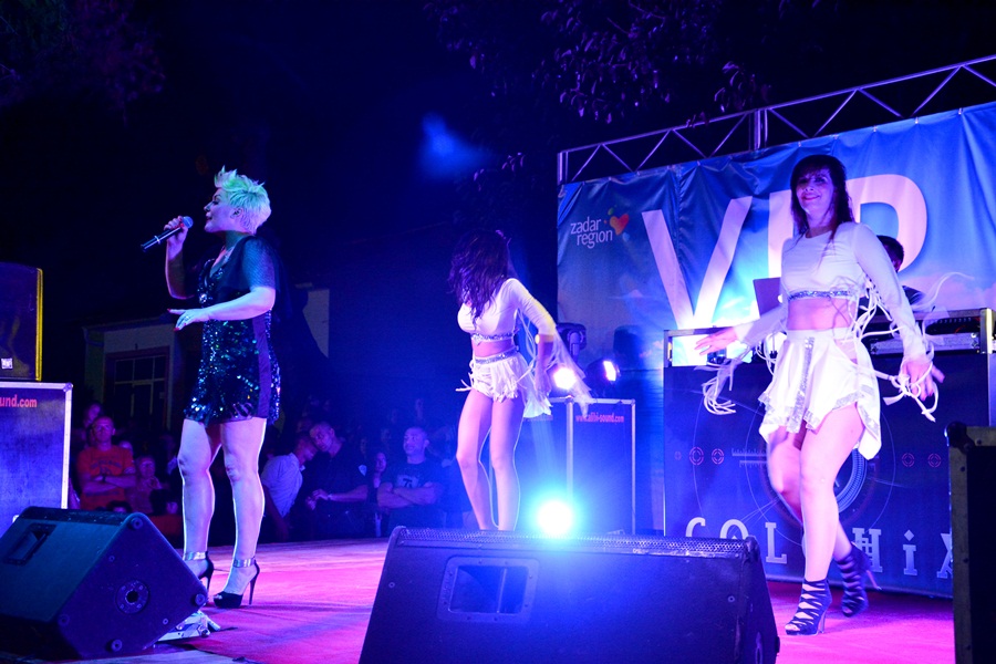 Vir : Colonia rasplesala tisuće posjetitelja na Viru ; foto Iva Perinčić Vir : Colonia rasplesala tisuće posjetitelja na Viru ; foto Iva Perinčić