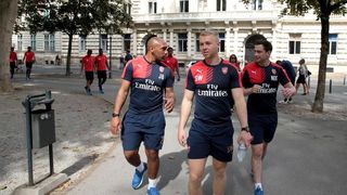 Legendarni Thierry Henry i juniori FC Arsenala prošetali Zagrebom, Photo: Patrik Maček/PIXSELL Legendarni Thierry Henry i juniori FC Arsenala prošetali Zagrebom, Photo: Patrik Maček/PIXSELL
