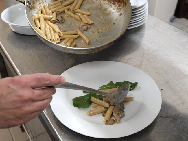 Dan pastrve u Restoranu Kornat 7. prosinca 2011., Foto: Vedran Penga