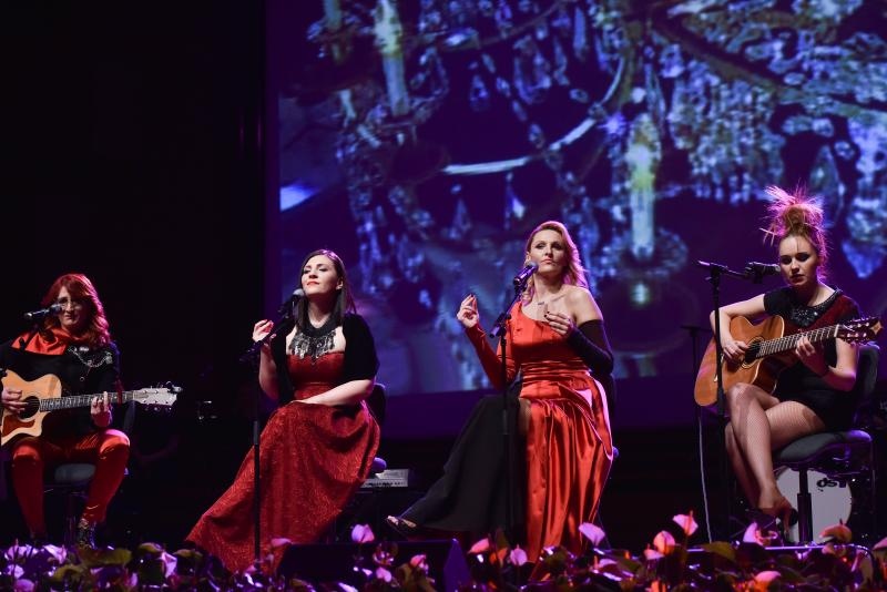 KD Lisinski: Prijatelji i Kemo – Hiljade pahulja bijelih KD Lisinski: Prijatelji i Kemo – Hiljade pahulja bijelih