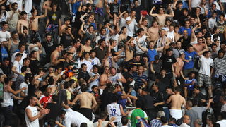 Zadar, 080610.
Dvorana Kresimir Cosic.
Cetvrta finalna kosarkaska utkmica izmedju Zadra i Cibone.
Na fotografiji: neredi na tribini.
Foto: Andrija Lucic / CROPIX Zadar, 080610.
Dvorana Kresimir Cosic.
Cetvrta finalna kosarkaska utkmica izmedju Zadra i Cibone.
Na fotografiji: neredi na tribini.
Foto: Andrija Lucic / CROPIX