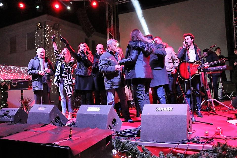 Spektakularni doček Nove 2017. godiner u Viru