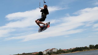Zadar, 230610.
Bura na podrucju Nina najvise razveseli surfere i kitere koji uzivaju surfajuci okolnim plazama.
Foto : Vladimir Ivanov / CROPIX