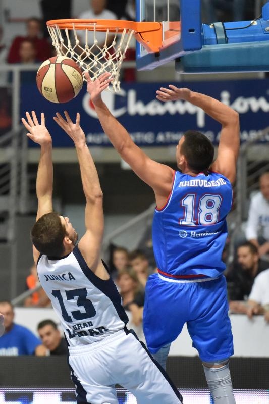 8. kolo ABA Lige, KK Zadar – KK Igokea Aleksandrovac 83-90. Photo: Dino Stanin/PIXSELL 8. kolo ABA Lige, KK Zadar – KK Igokea Aleksandrovac 83-90. Photo: Dino Stanin/PIXSELL