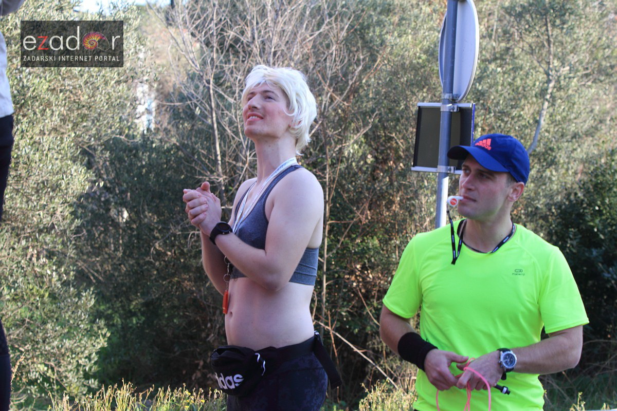 Maškarana povorka Velike Bake u Murteru