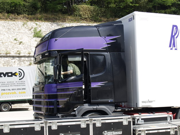 OLYMPUS DIGITAL CAMERA OLYMPUS DIGITAL CAMERA