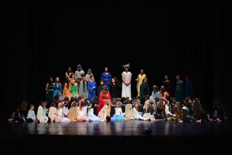 Premijera predstave “U sjeni” udruge “Igrajmo se” Premijera predstave “U sjeni” udruge “Igrajmo se”