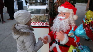 Paljenjem prve adventske svijeće i prigodnim zabavnim programom započela manifestacija Advent na otoku Viru